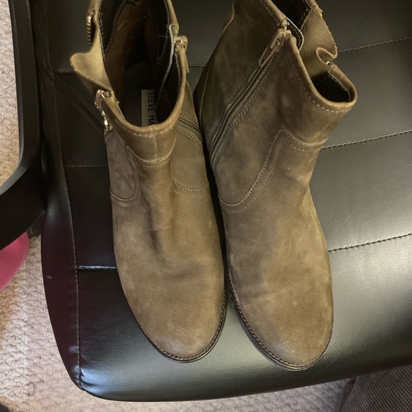 Steve Madden Suede Zip Ankle Boots 8.5 Boho Chic fall staple moto everyday - Picture 5 of 6